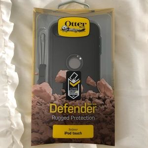 New in box! Otterbox Defender Series IPod touch